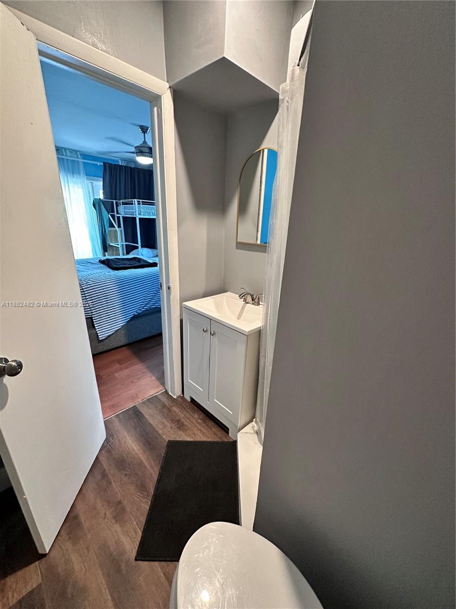 WEST DANIA HEIGHTS - Residential Income