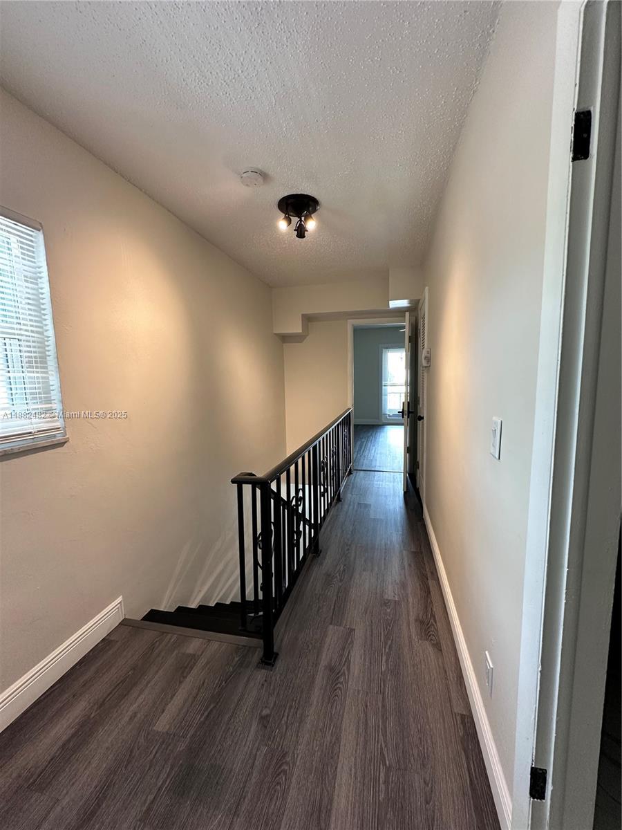 WEST DANIA HEIGHTS - Residential Income