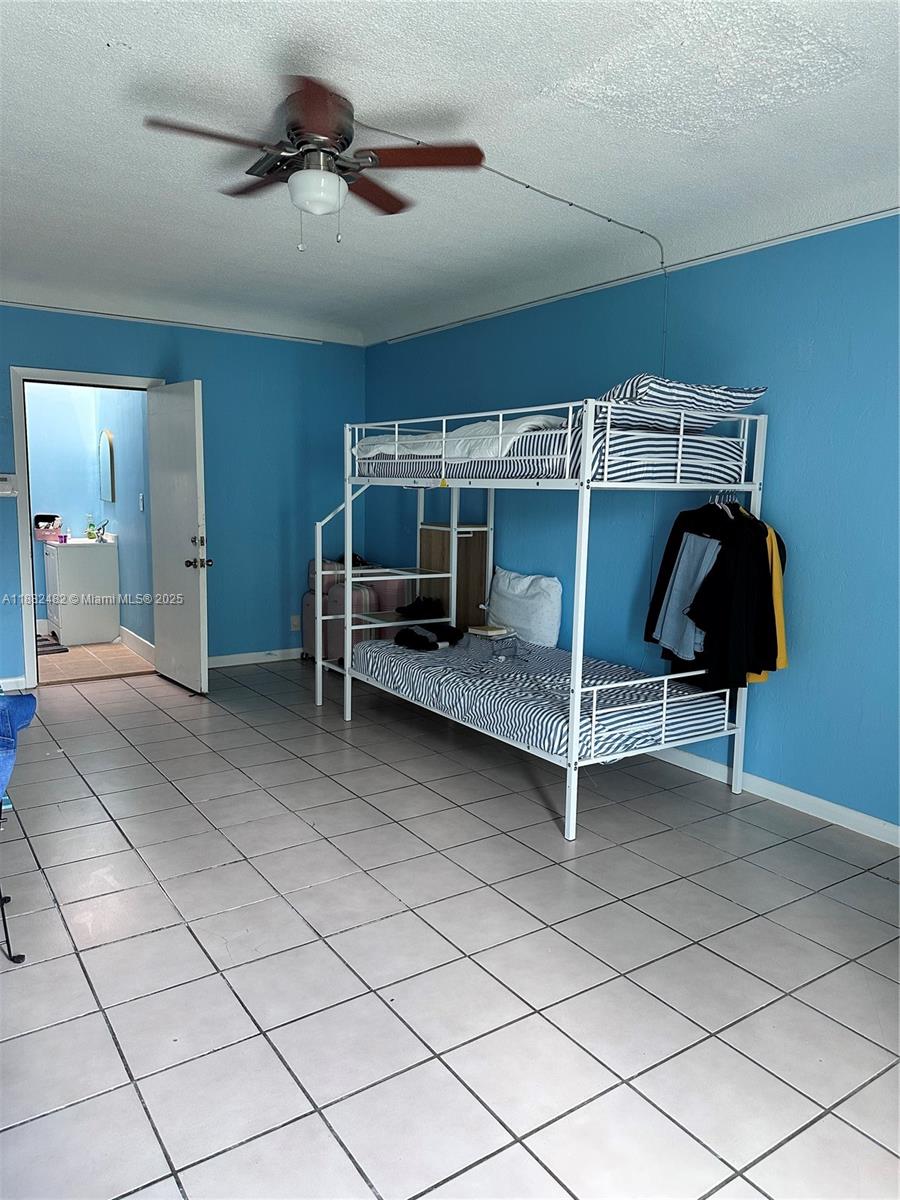 WEST DANIA HEIGHTS - Residential Income