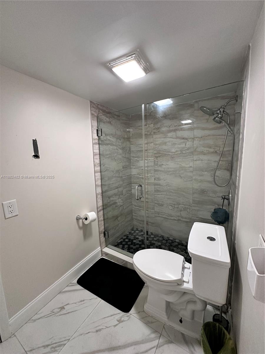 WEST DANIA HEIGHTS - Residential Income