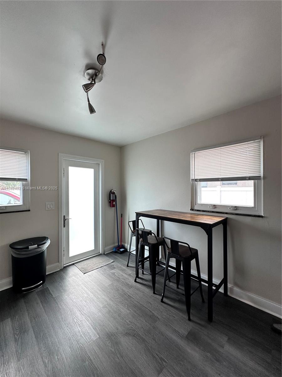 WEST DANIA HEIGHTS - Residential Income