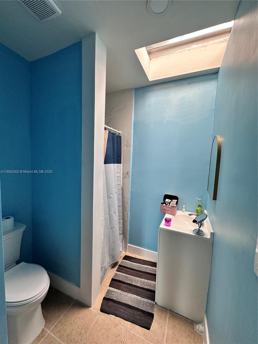 WEST DANIA HEIGHTS - Residential Income