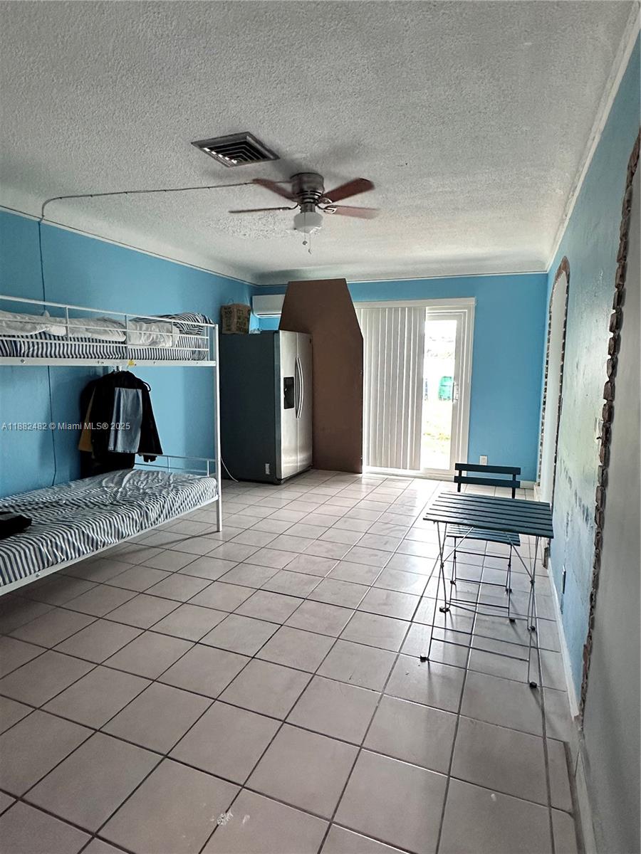 WEST DANIA HEIGHTS - Residential Income