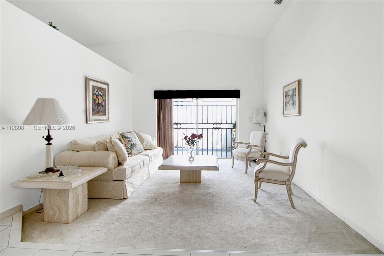 CALIFORNIA HILLS - Residential