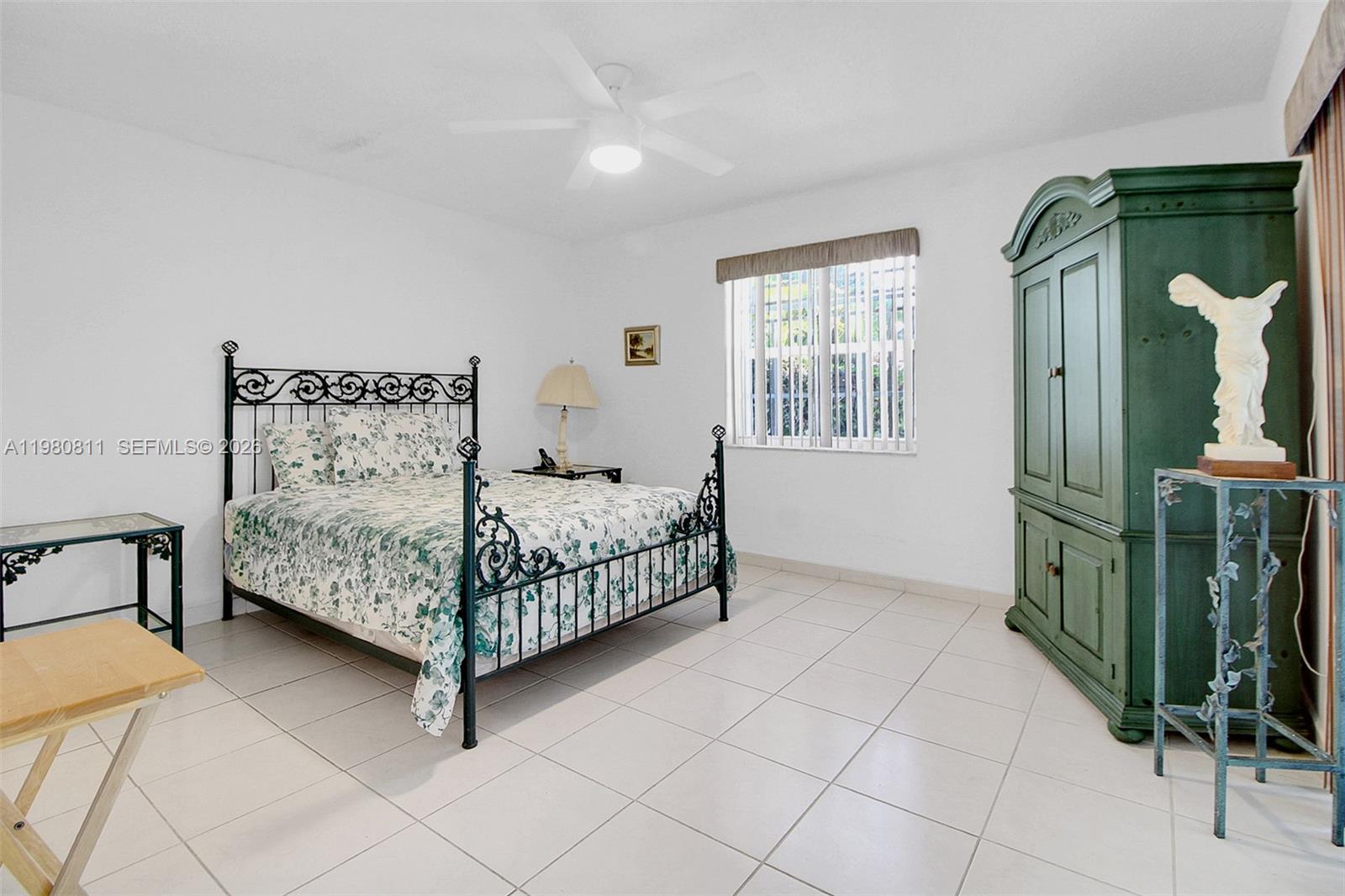 CALIFORNIA HILLS - Residential