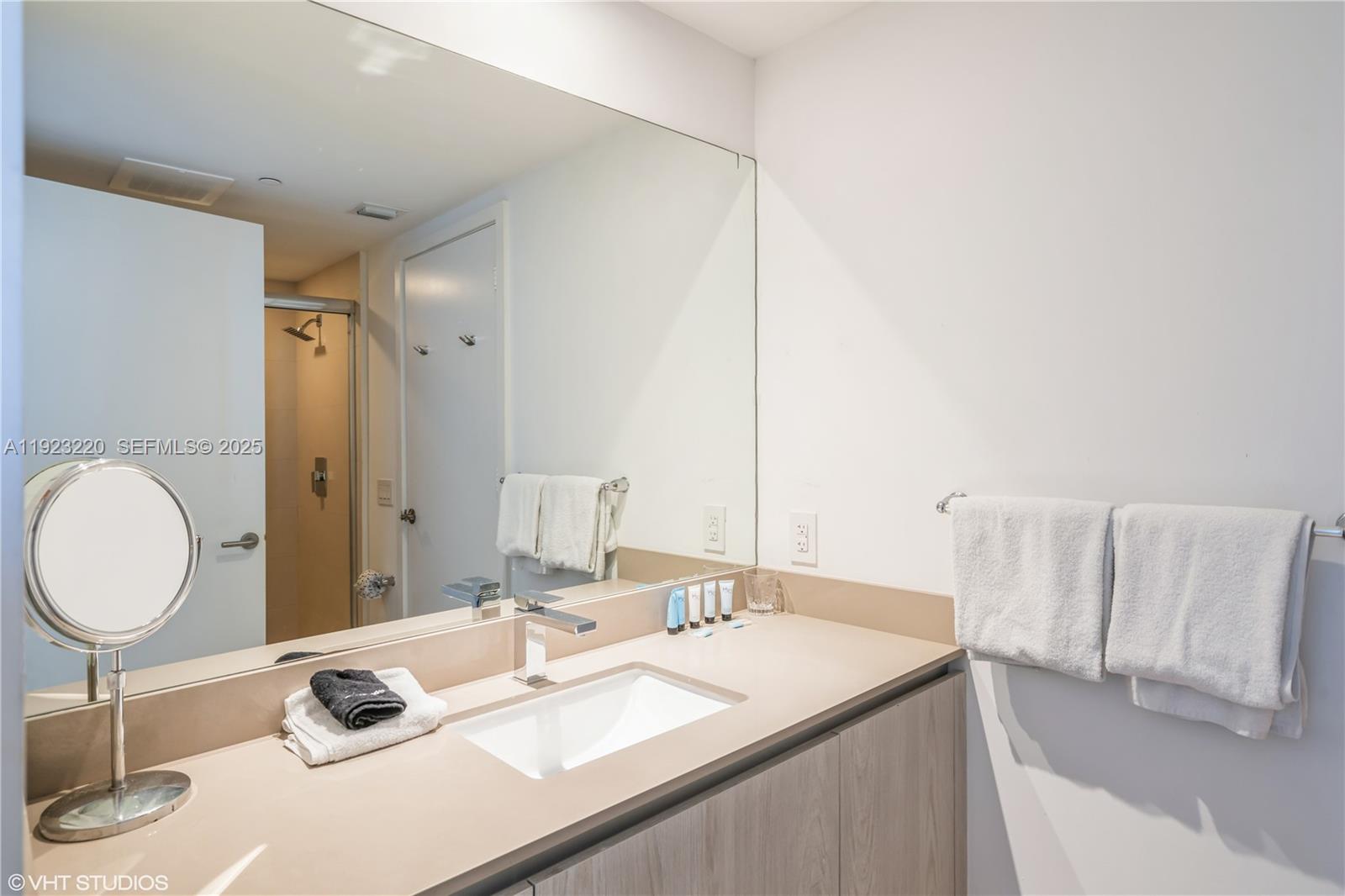 4111 SOUTH OCEAN DRIVE CO - Residential