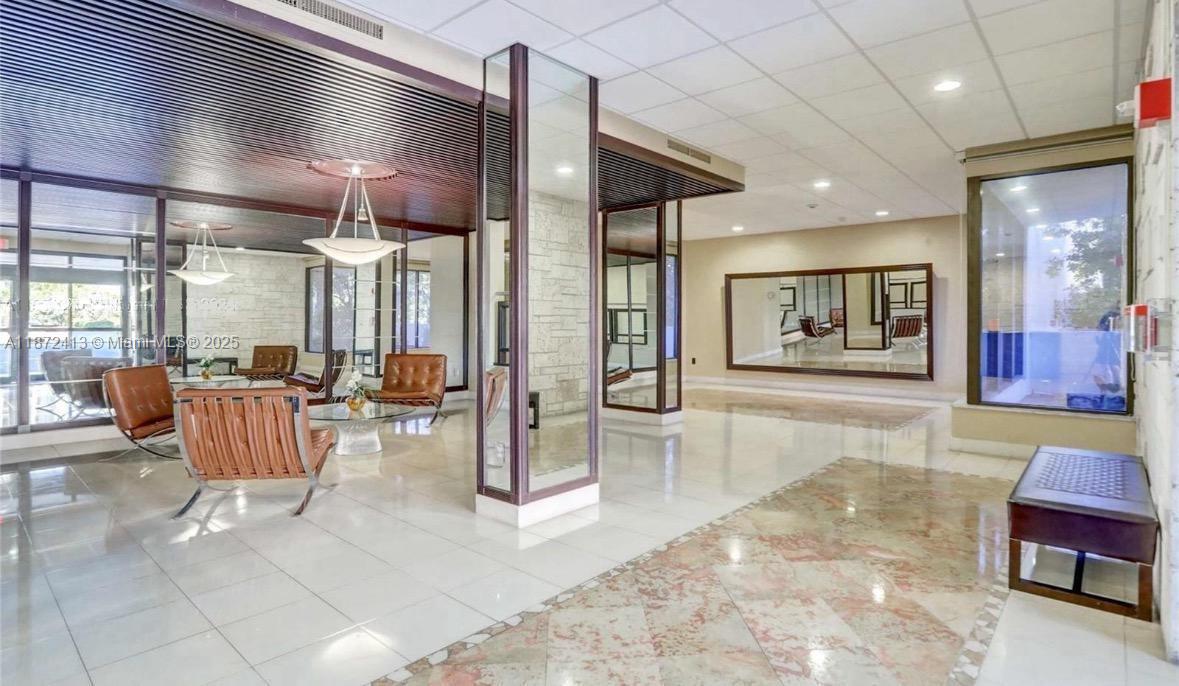 BONAVISTA CONDO - Residential