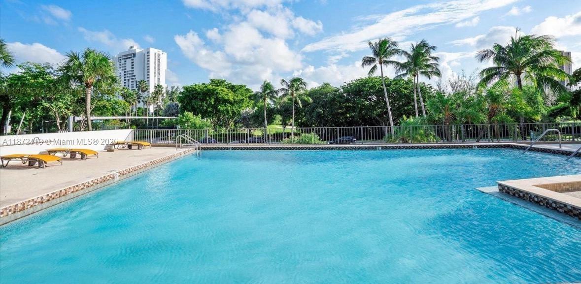 BONAVISTA CONDO - Residential