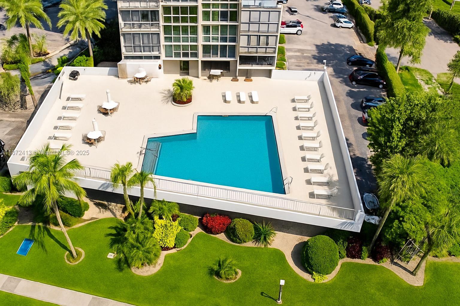 BONAVISTA CONDO - Residential