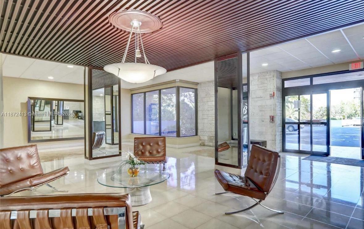 BONAVISTA CONDO - Residential