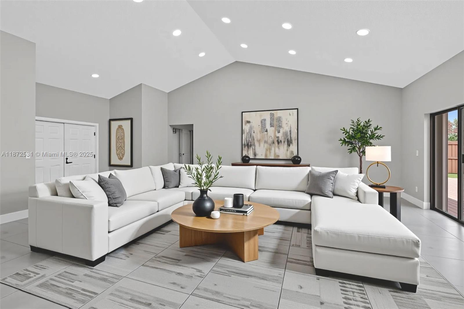 MOVE-IN SPECIAL: This is a brand-new split-floor plan home on a spacious fenced lot. Vaulted ceilings and natural light create an open layout perfect for relaxing or entertaining. The luxury kitchen boasts a large island, premium finishes, dual sinks, double ovens, and generous storage—ideal for multiple cooking styles. Enjoy scenic views from the living area or unwind on the covered deck. The master suite includes a walk-in closet and spa-inspired rain shower. Three guest bedrooms with oversized closets provide generous space, while the guest bath offers a quartz vanity and soaking tub. With 3,500+ sq ft inside and out, this home offers room for everything. Community amenities include a pool, tennis, pickleball, racquetball courts, playground, and butterfly garden.