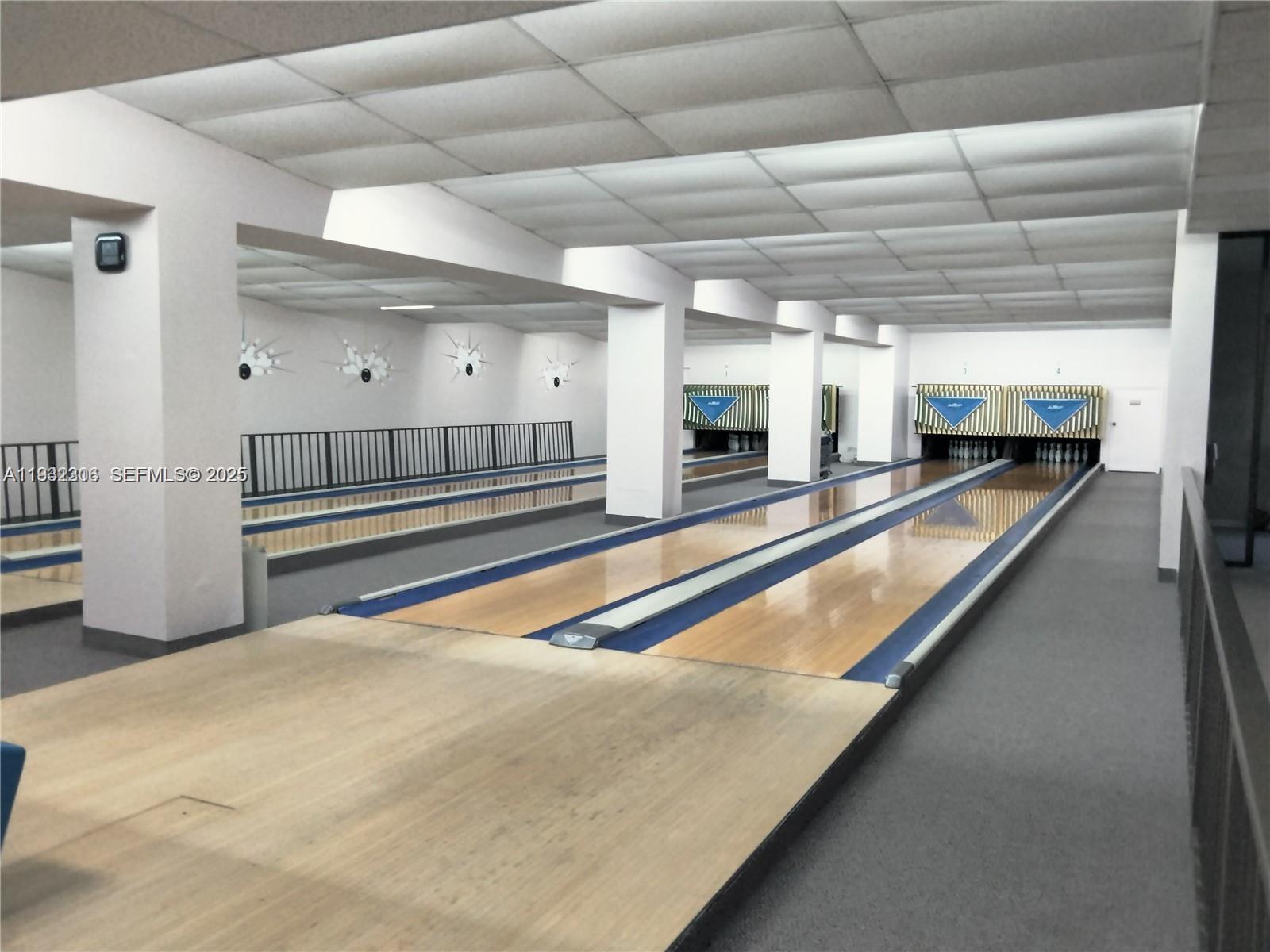 CONDOMINIUM 2 OF ENVIRON - Residential Lease