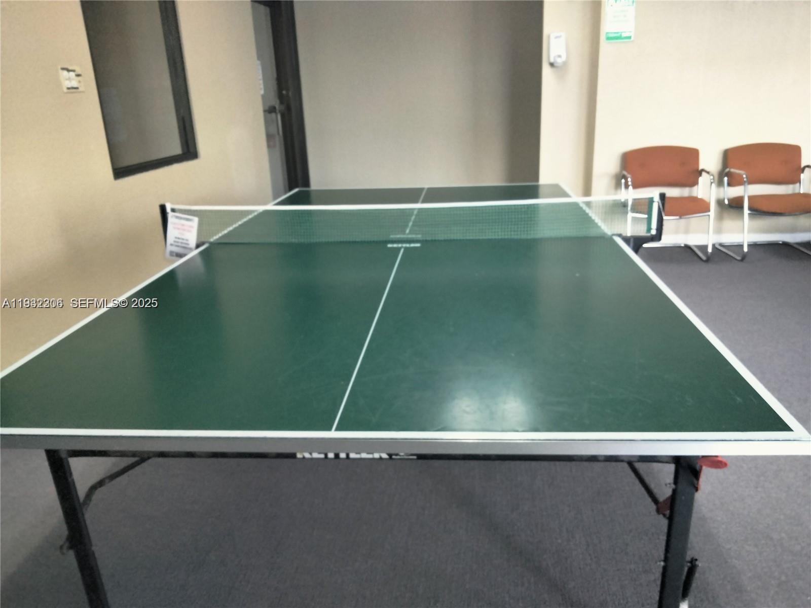 CONDOMINIUM 2 OF ENVIRON - Residential Lease