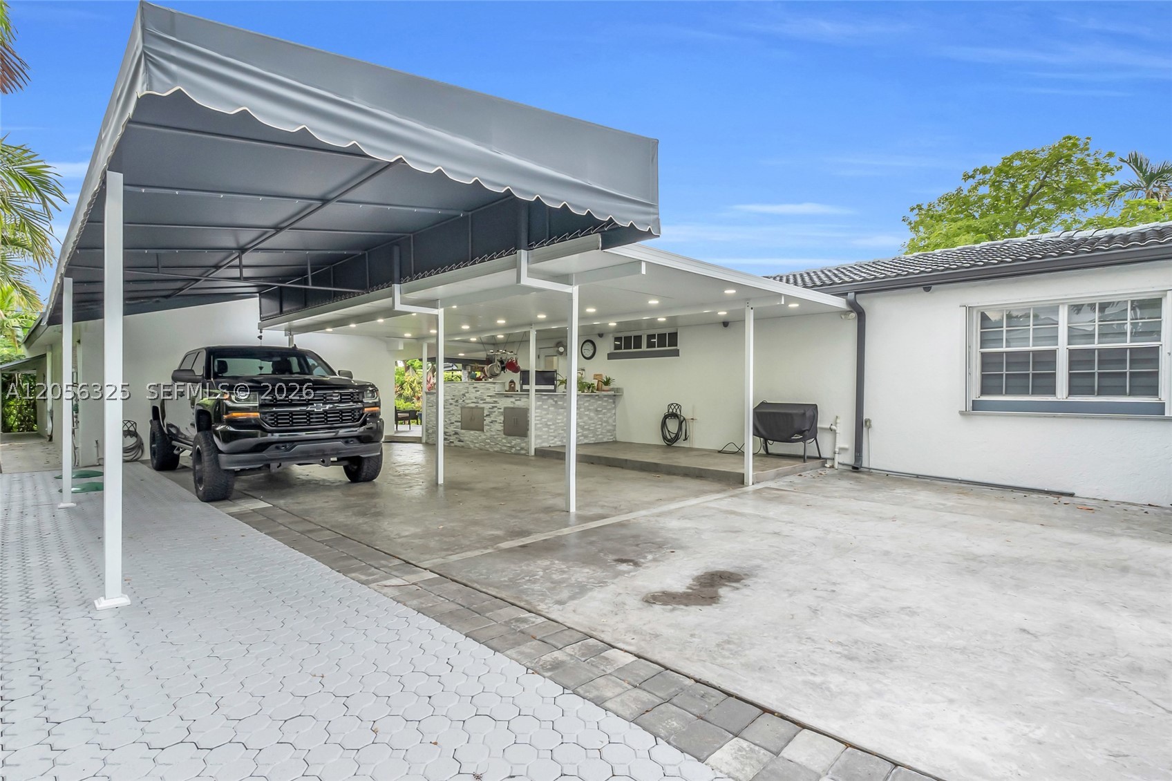 3225 SW 81st Ave