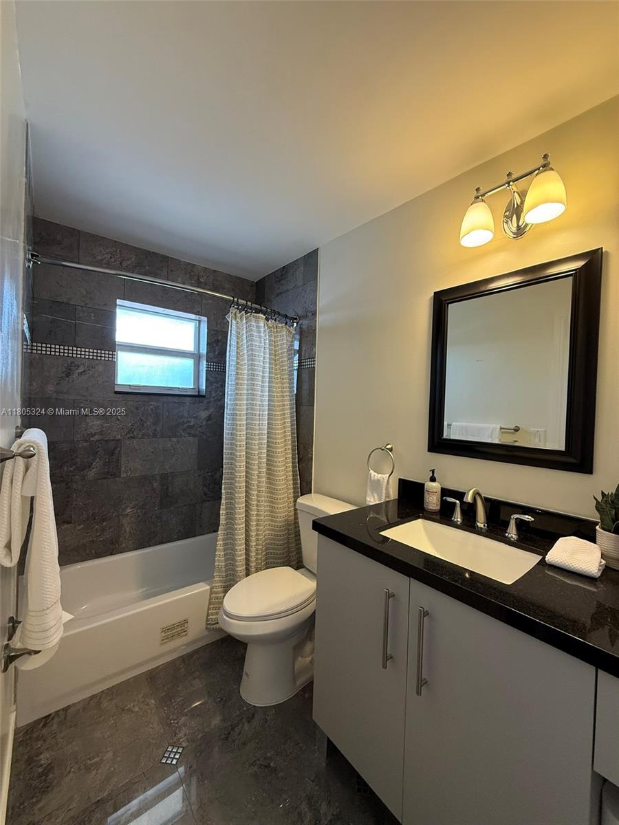218 NE 12th Ave 503