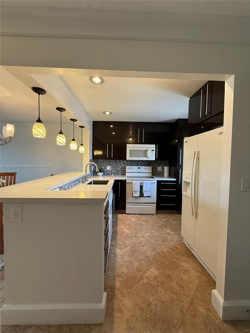 Photo of 218 NE 12th Ave #503, Hallandale Beach, FL 33009 (MLS # A11805324)