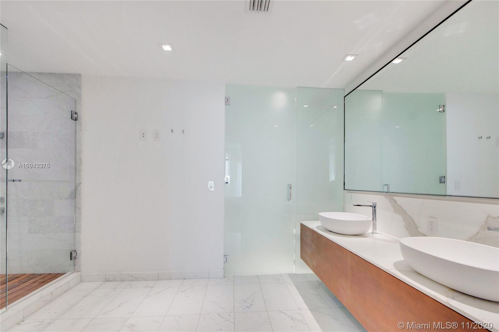 OCEANA BAL HARBOUR CONDO - Residential