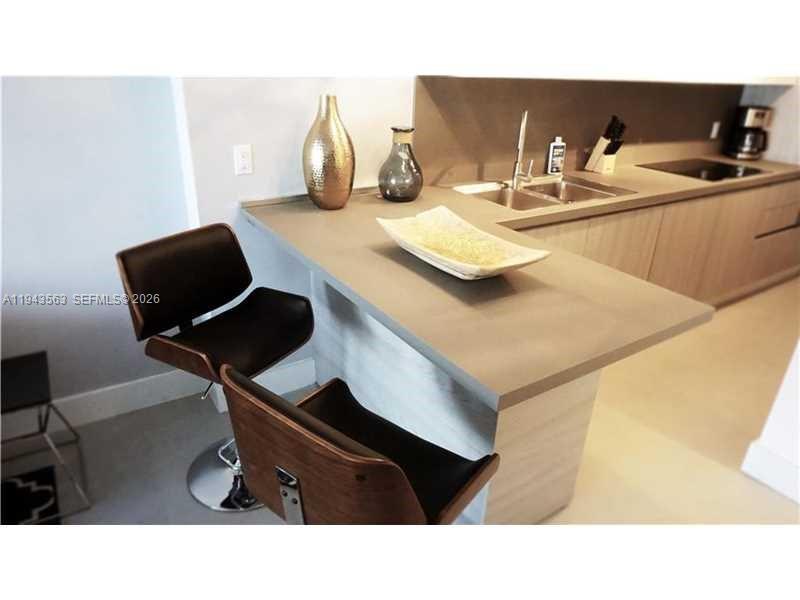 THE DECOPLAGE CONDO - Residential