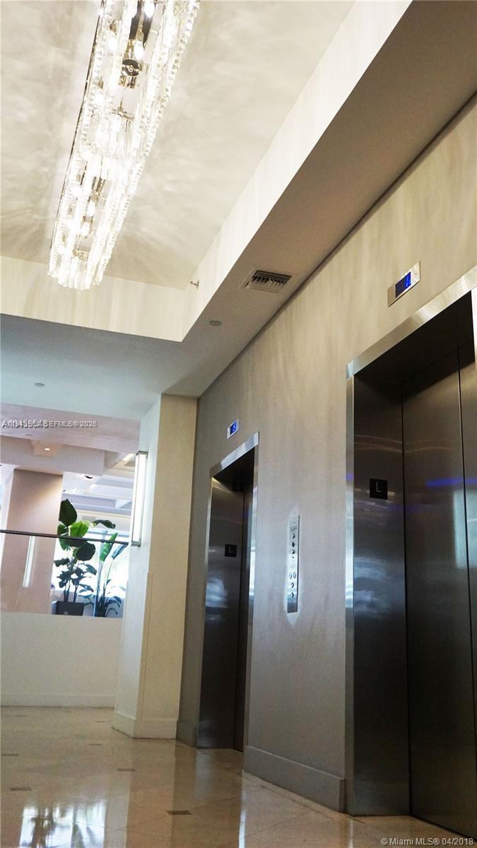 THE DECOPLAGE CONDO - Residential