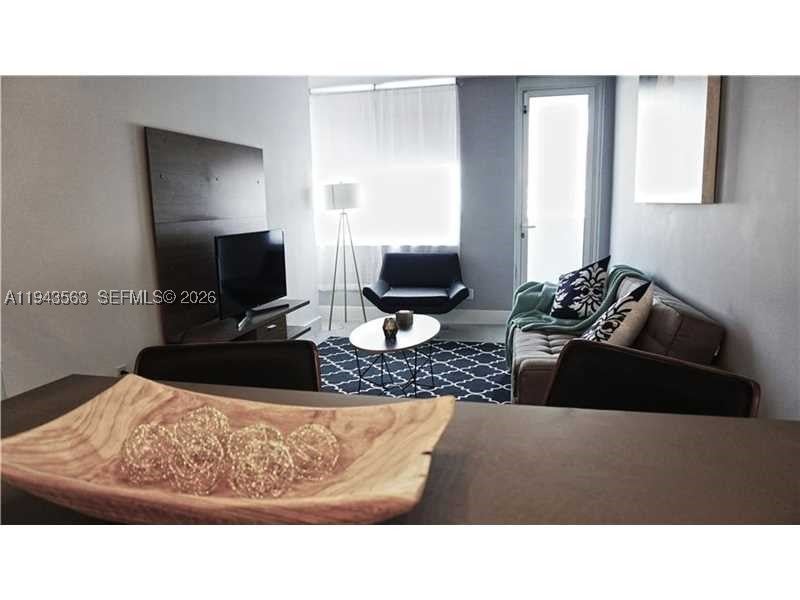 100 Lincoln Rd 420