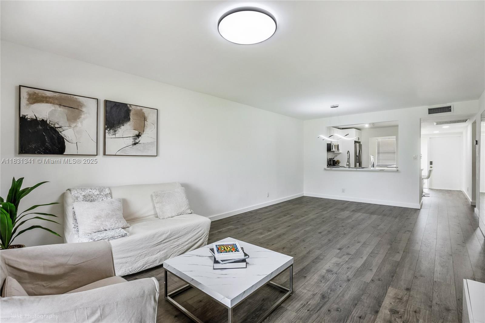 VALENCIA VILLAGE CONDO PH - Residential