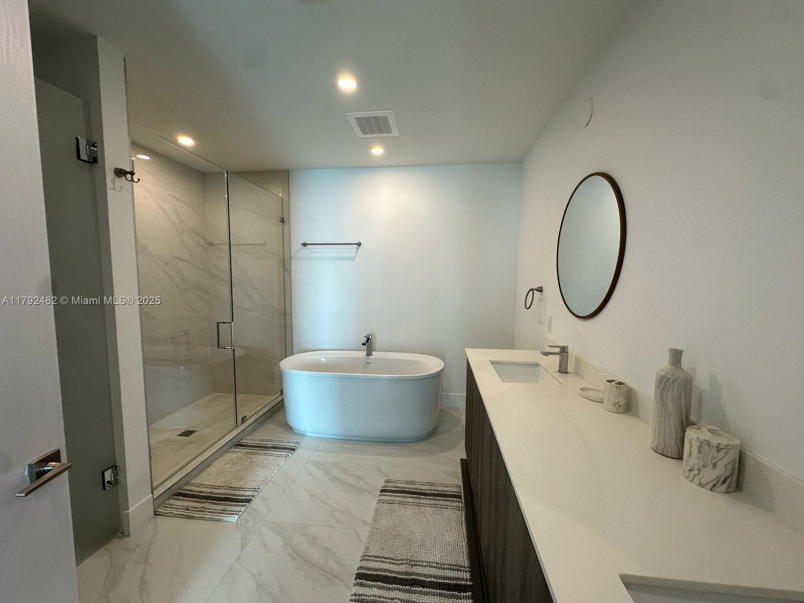 AURORA - Residential Lease