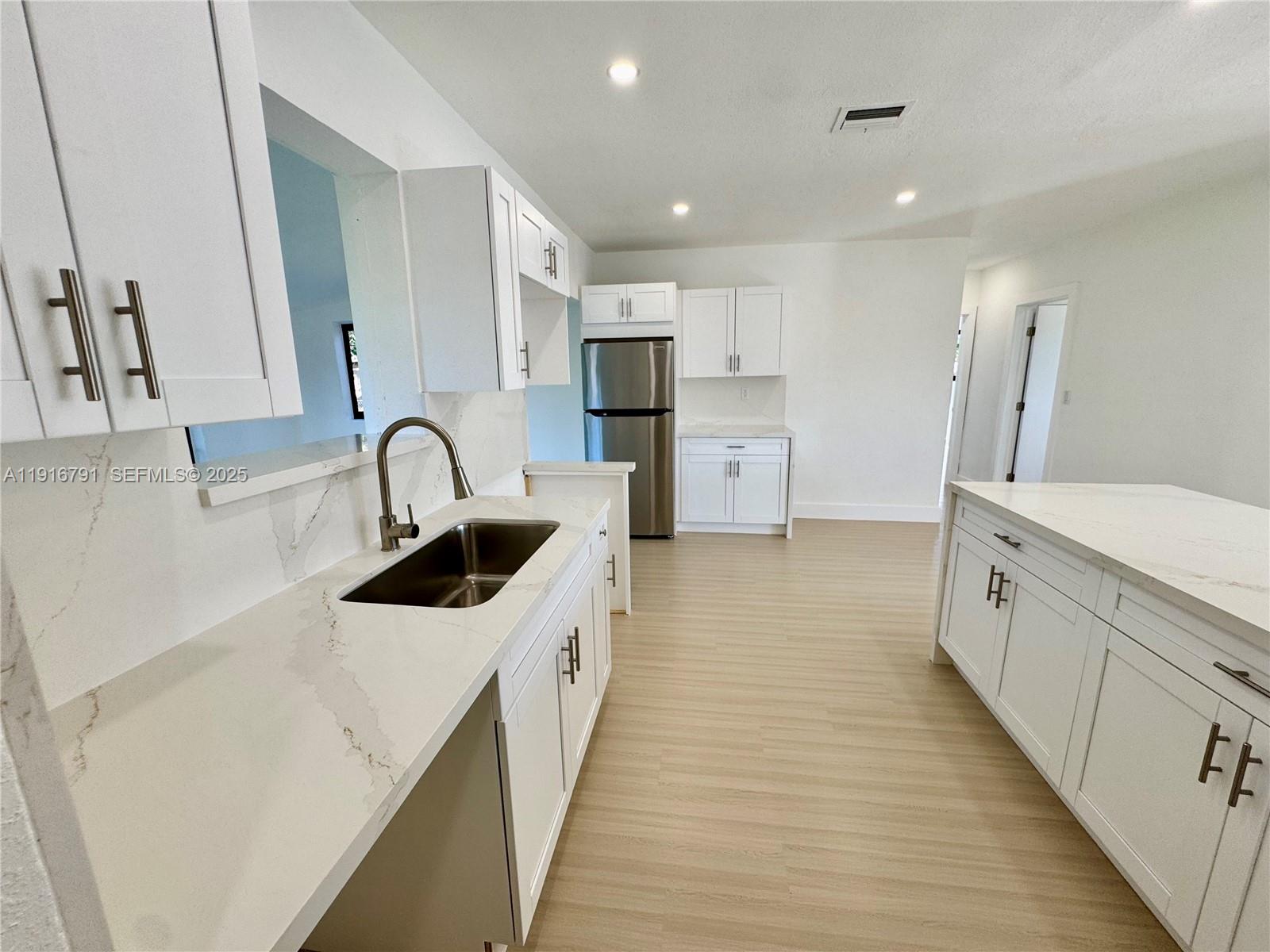 CAROL CITY GARDENS - Residential