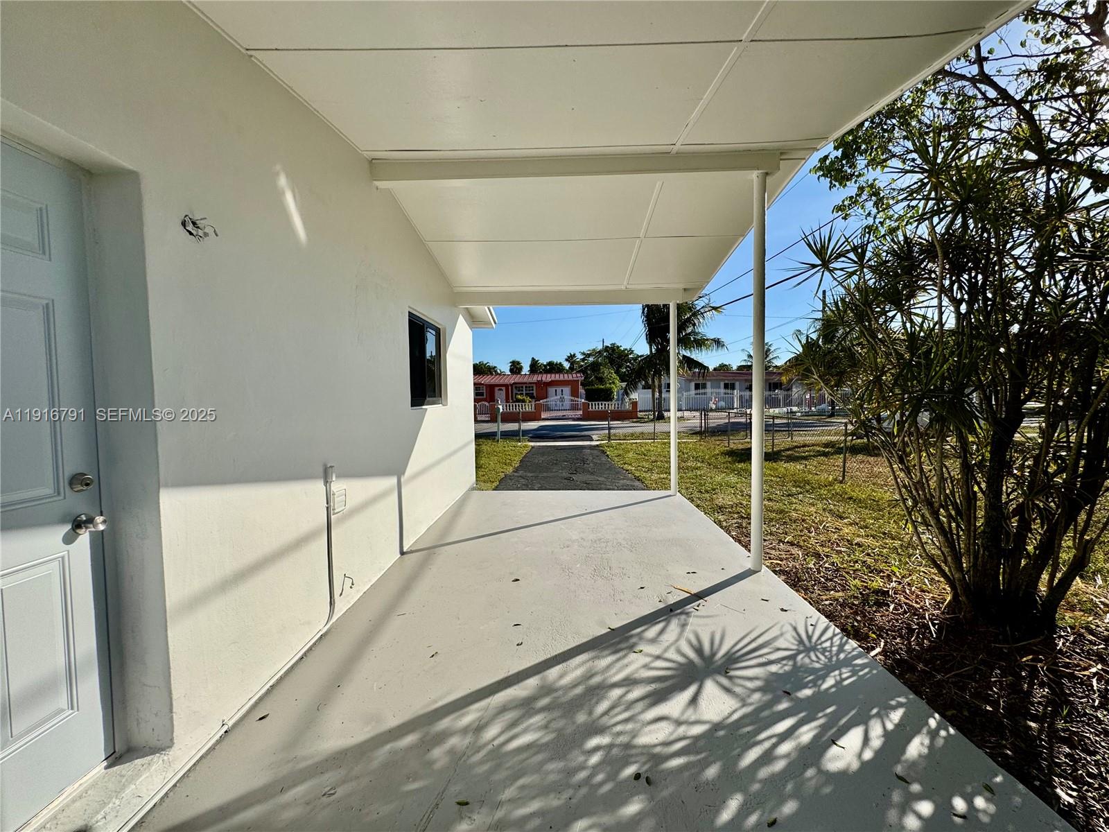 CAROL CITY GARDENS - Residential