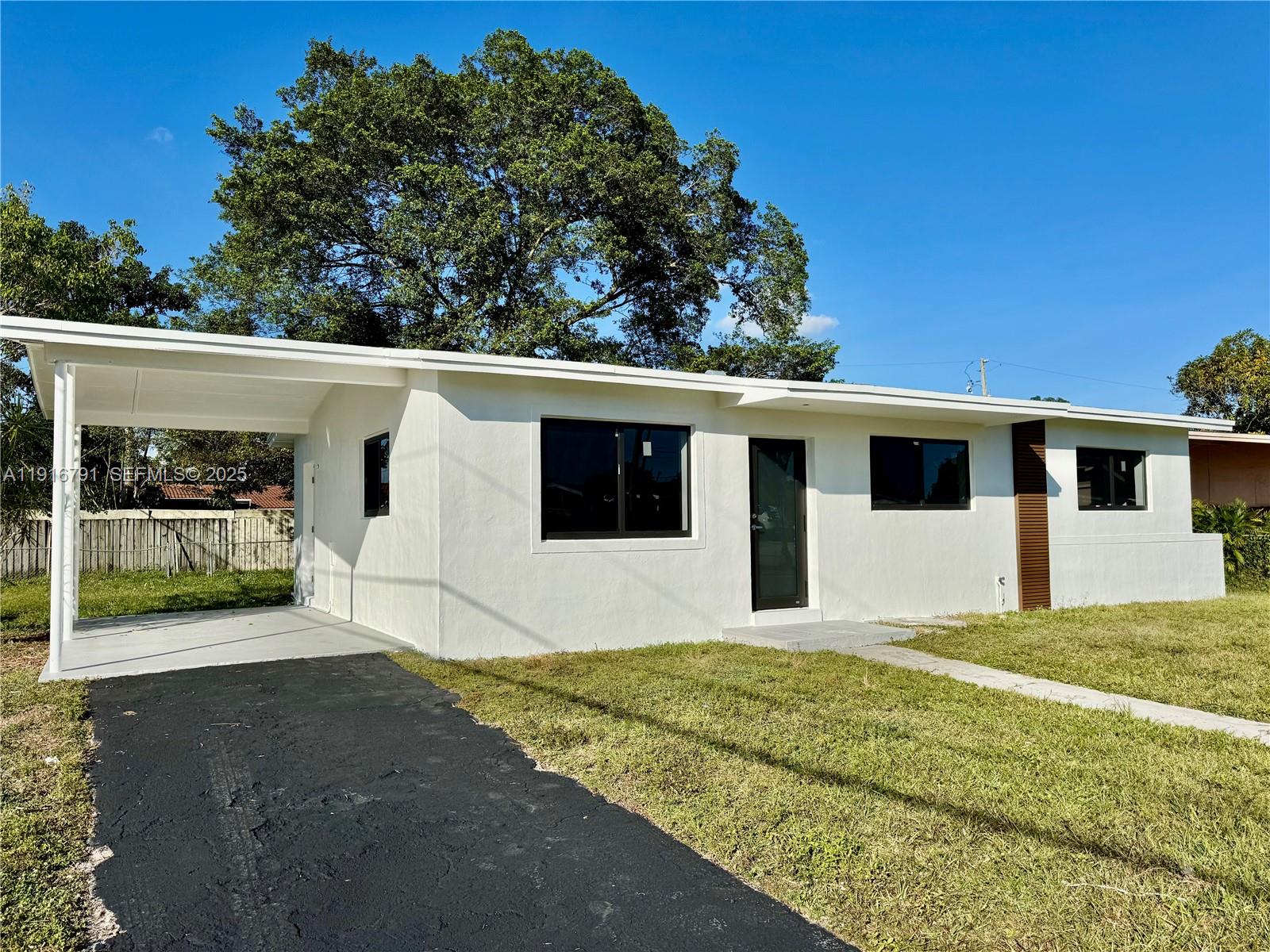 CAROL CITY GARDENS - Residential