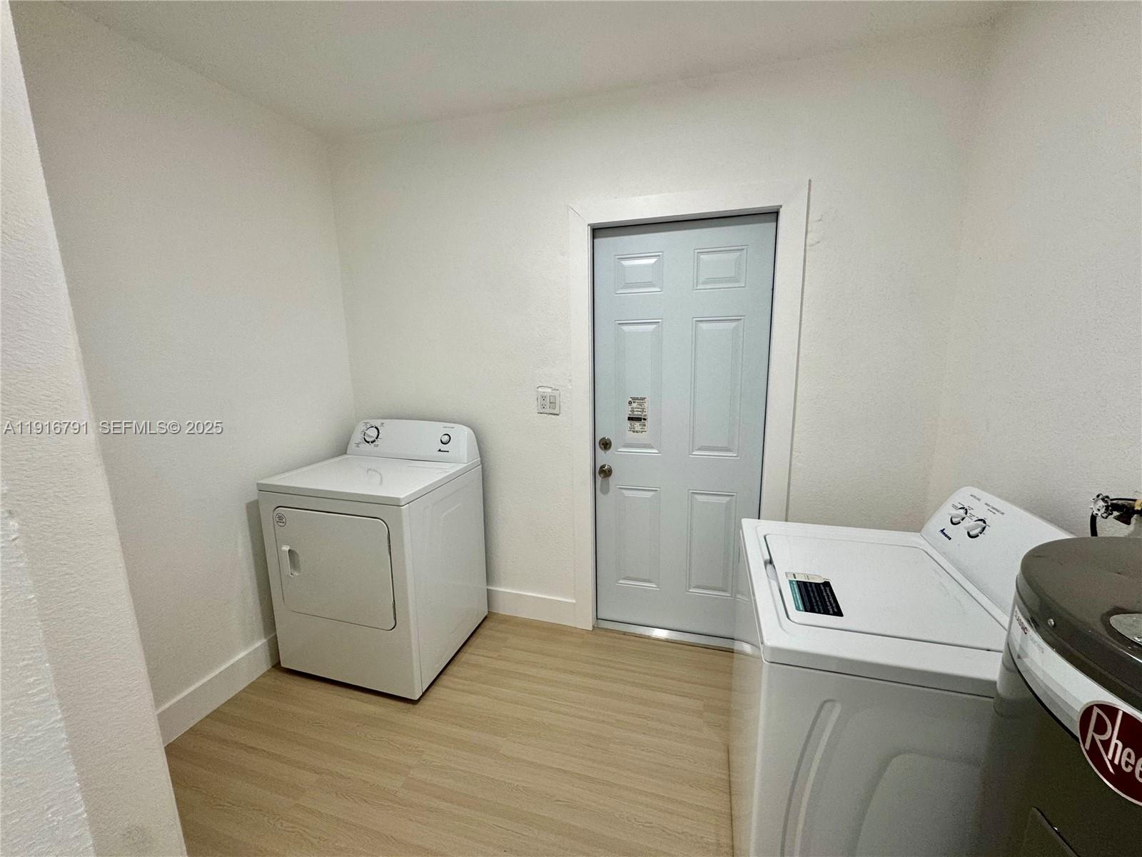 CAROL CITY GARDENS - Residential