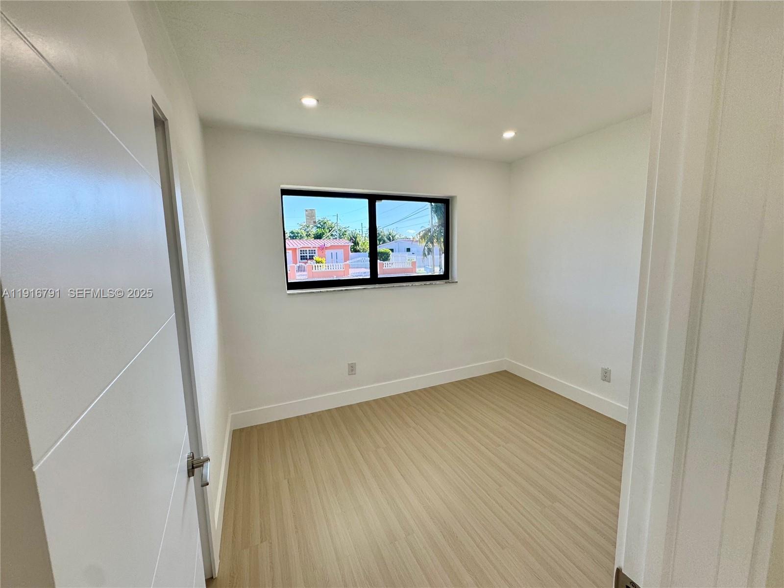 CAROL CITY GARDENS - Residential