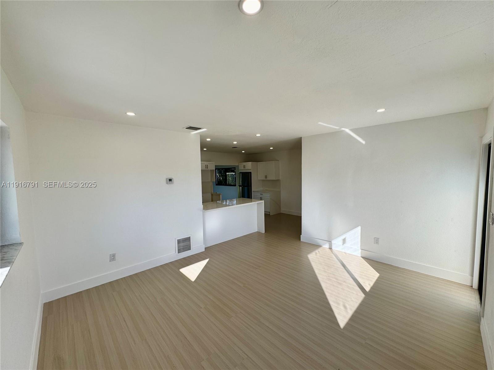 CAROL CITY GARDENS - Residential