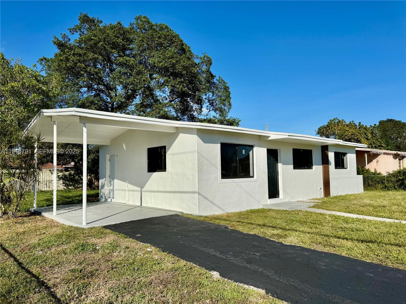 CAROL CITY GARDENS - Residential