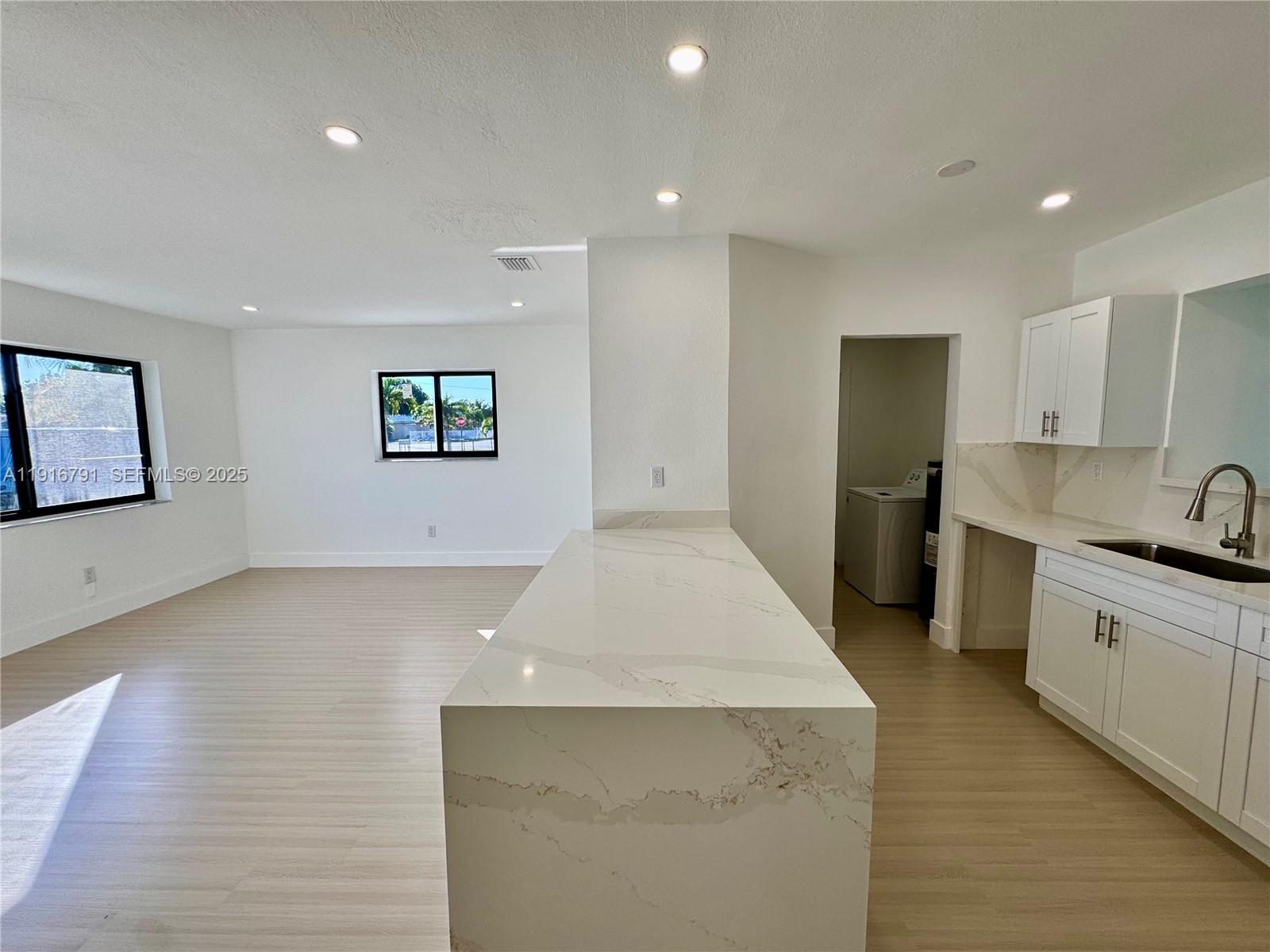 CAROL CITY GARDENS - Residential