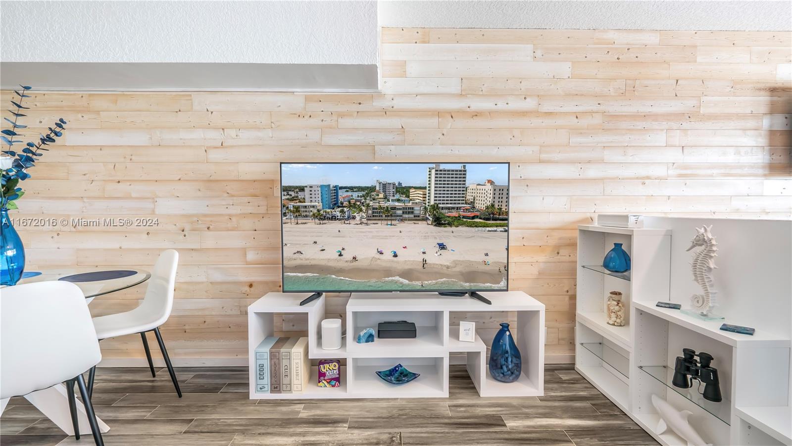 SEAHORSE OCEANSIDE APARTM - Residential Lease