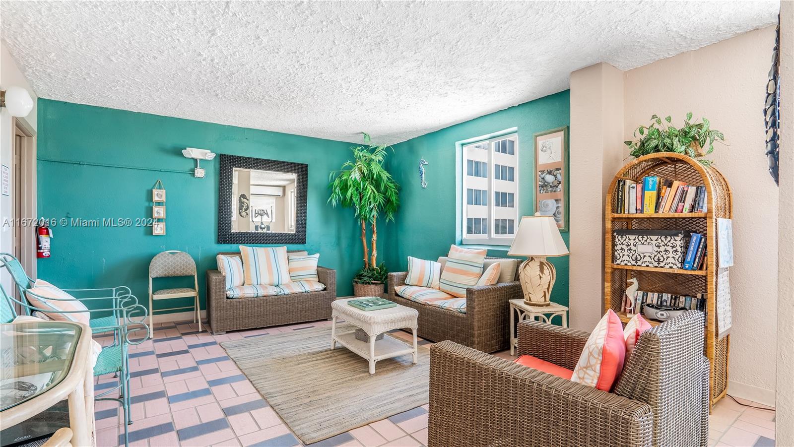 SEAHORSE OCEANSIDE APARTM - Residential Lease