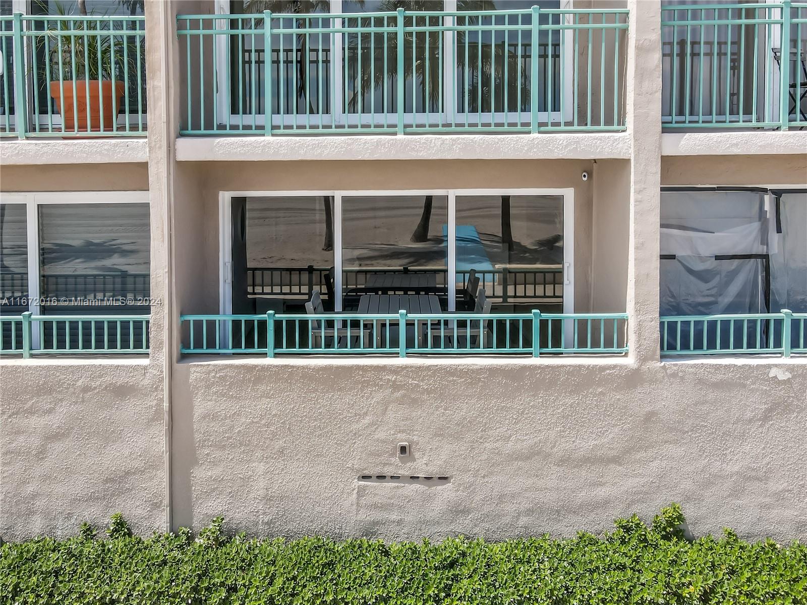 SEAHORSE OCEANSIDE APARTM - Residential Lease