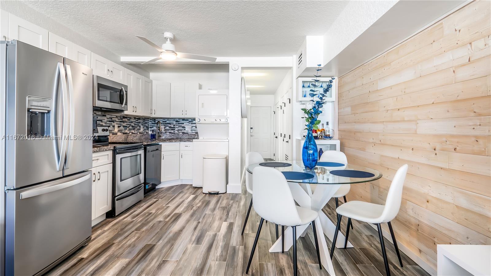 SEAHORSE OCEANSIDE APARTM - Residential Lease