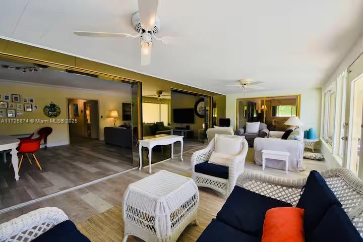 ISLA BAHIA - Residential Lease