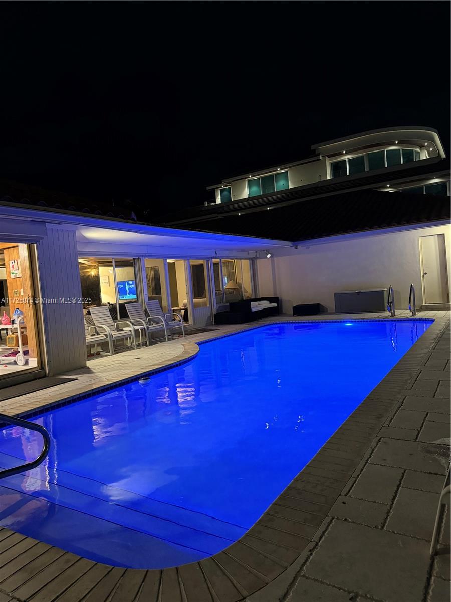 ISLA BAHIA - Residential Lease