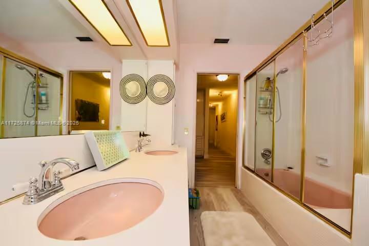 ISLA BAHIA - Residential Lease