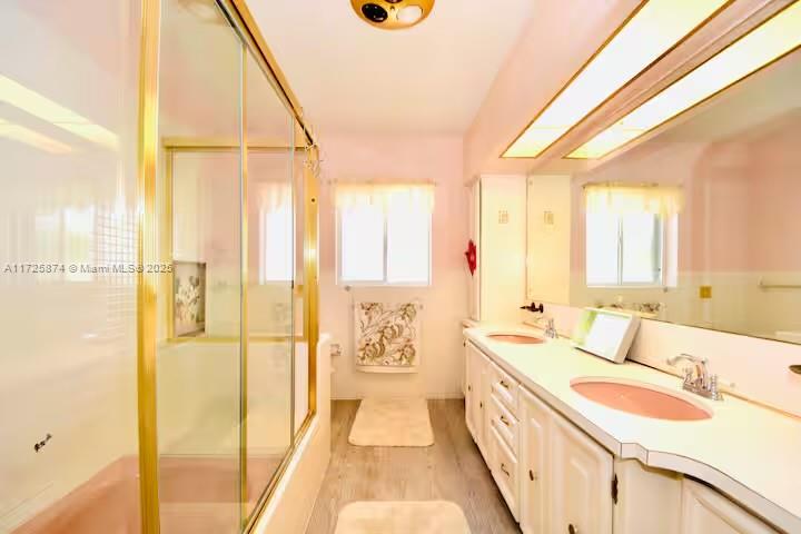 ISLA BAHIA - Residential Lease