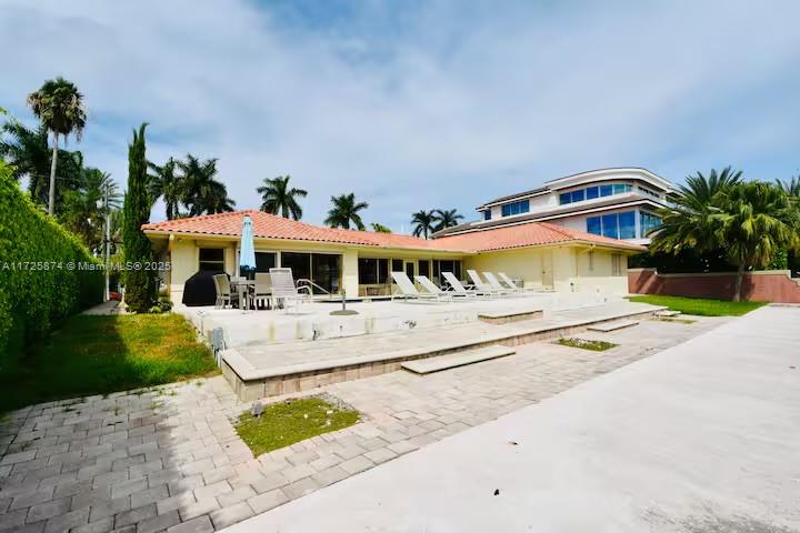 ISLA BAHIA - Residential Lease