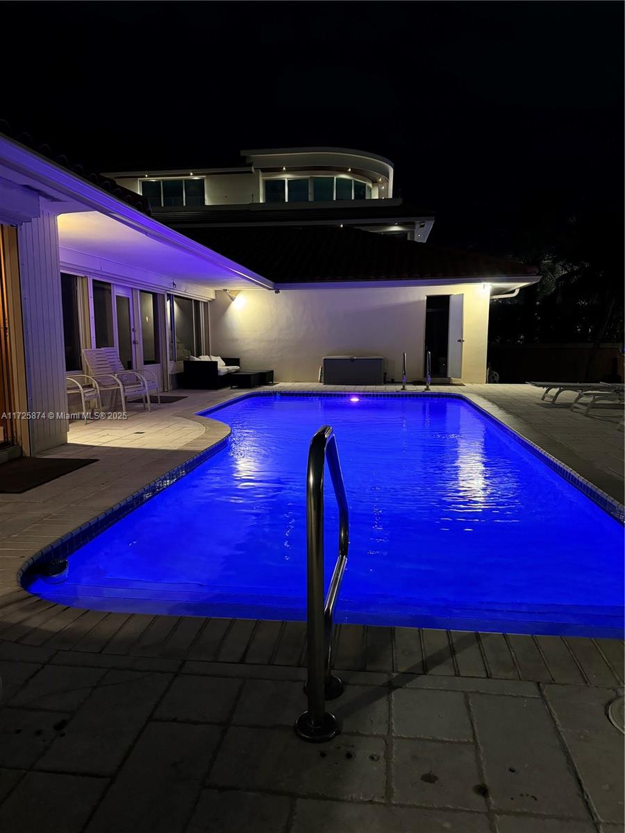 ISLA BAHIA - Residential Lease