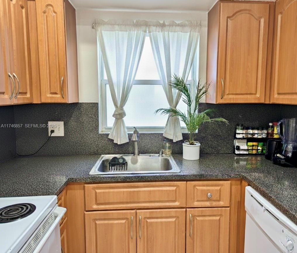 BROOKVIEW CONDO - Residential