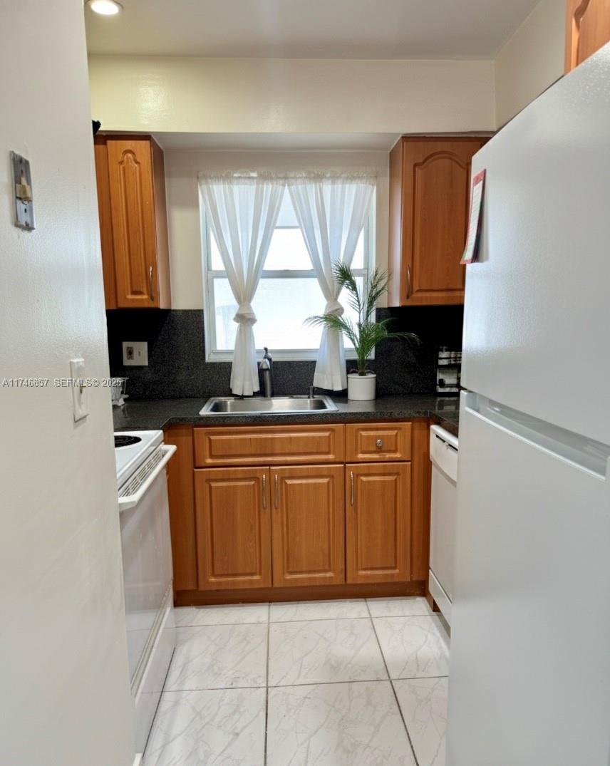 BROOKVIEW CONDO - Residential