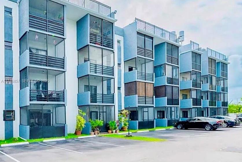 BROOKVIEW CONDO - Residential