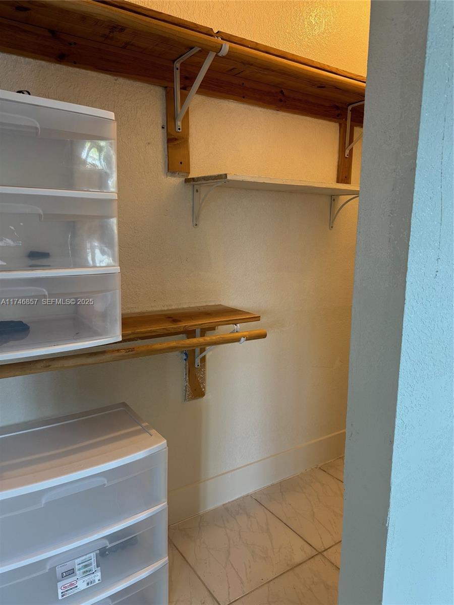 BROOKVIEW CONDO - Residential