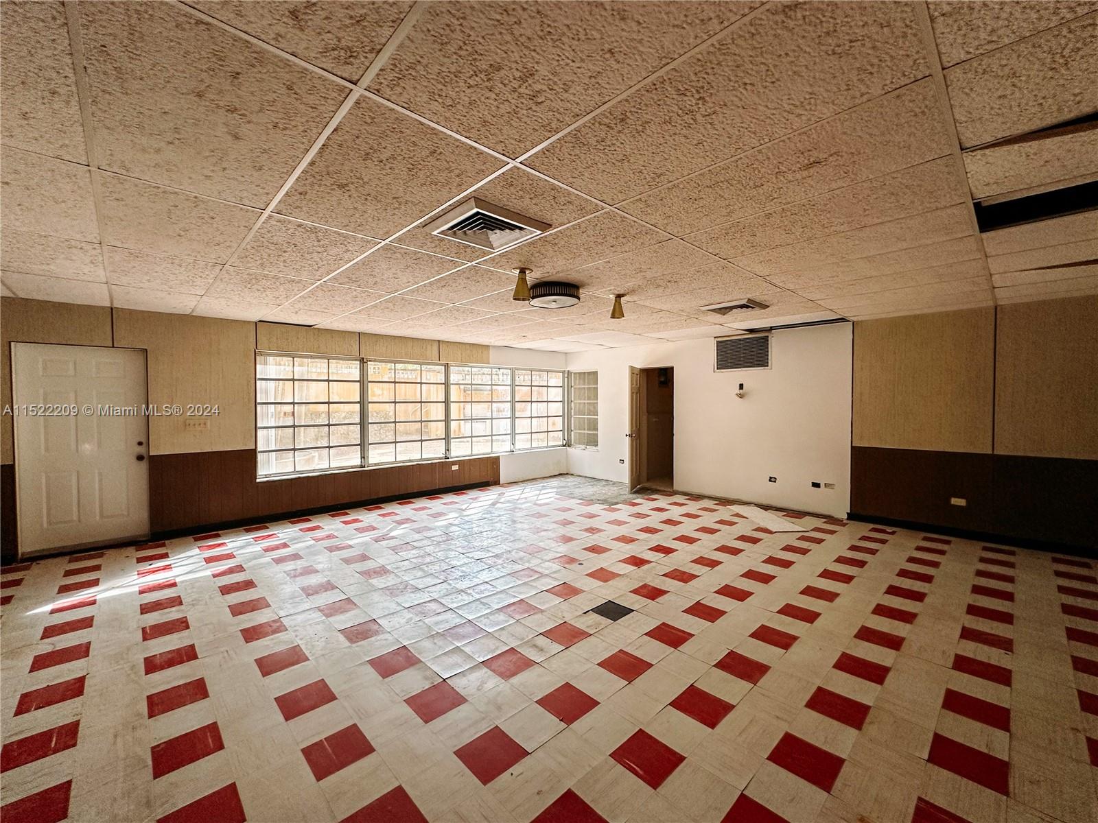 AMD PL OF JOURNEYS END - Residential