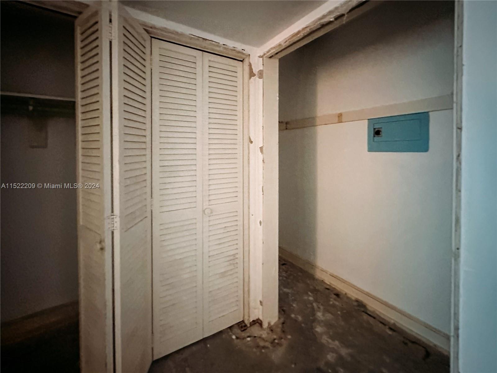 AMD PL OF JOURNEYS END - Residential